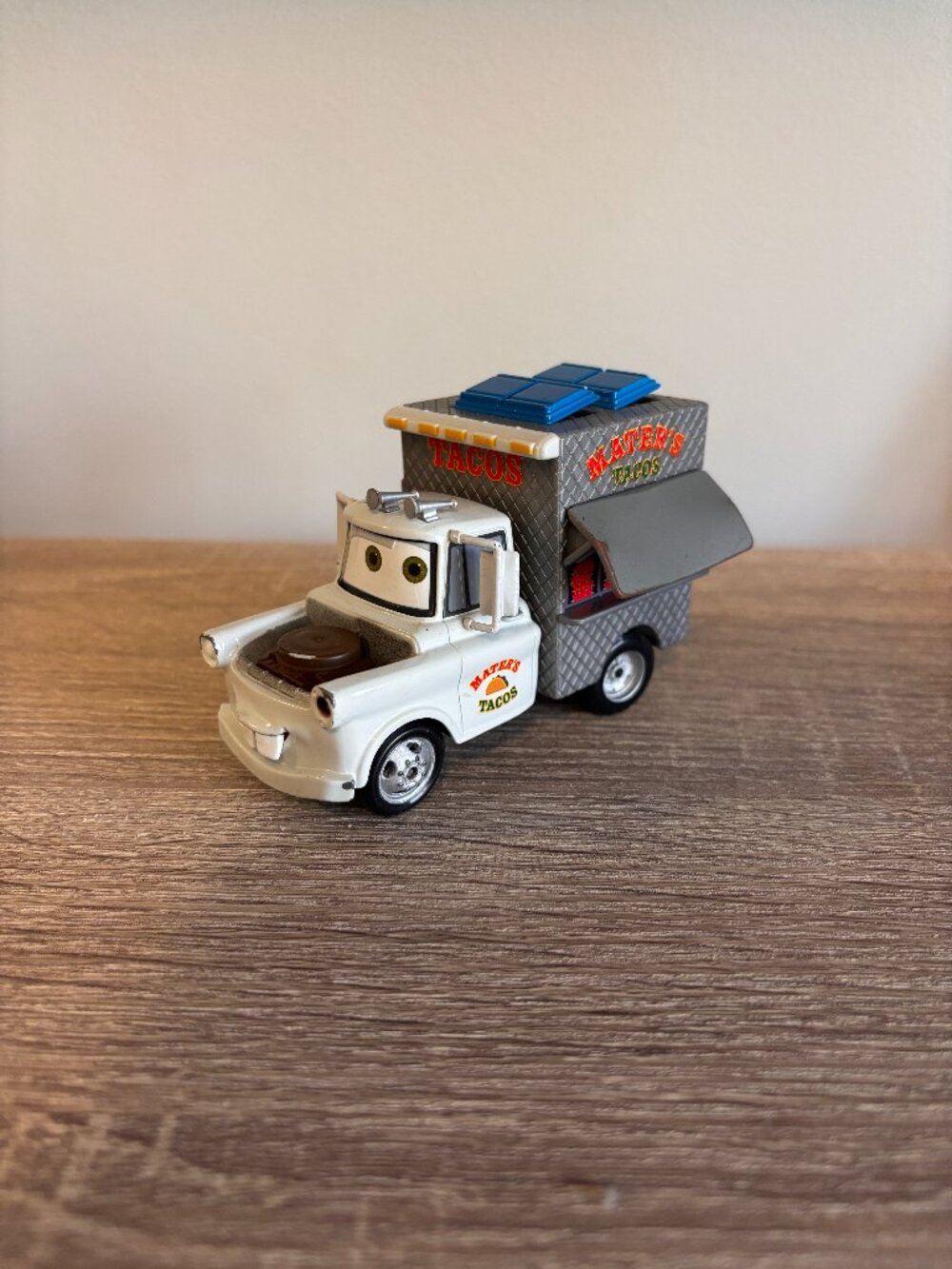 Disney Pixar Cars 2 Taco Truck Mater Diecast 1:43 Scale Toy Vehicle Rare HTF
